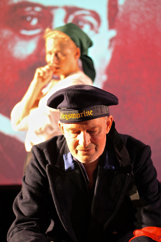 Revolution - Szenenfoto